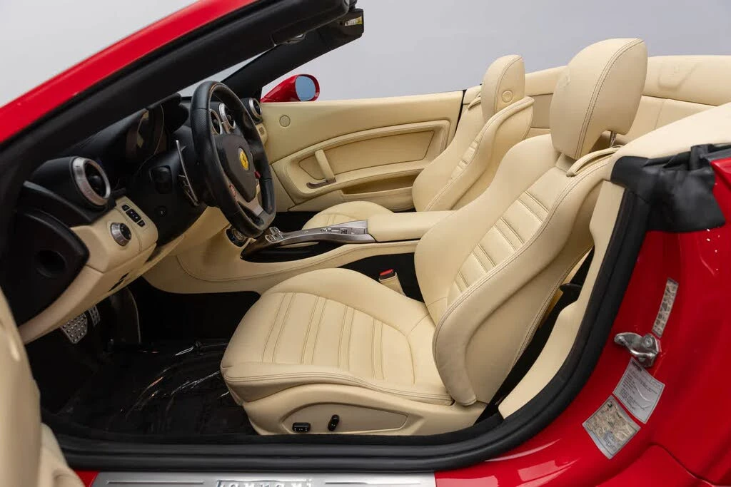2010 Ferrari California - Image 13 of 31