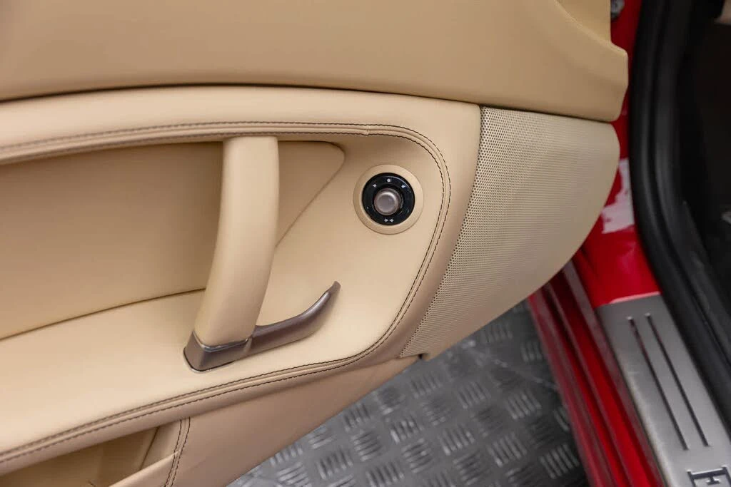 2010 Ferrari California - Image 24 of 31