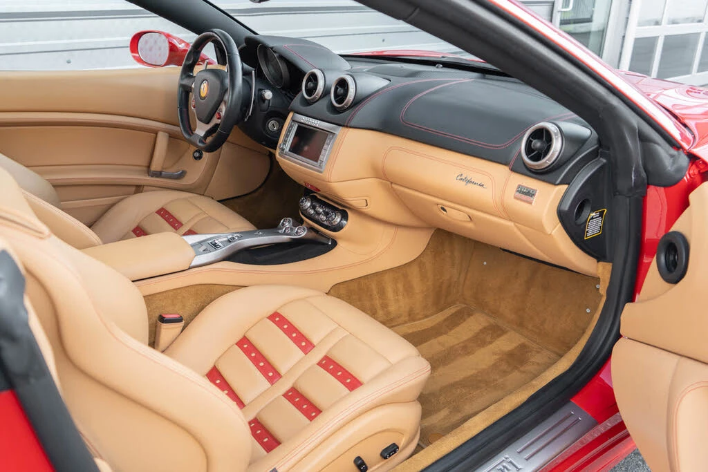 2010 Ferrari California - Image 26 of 31