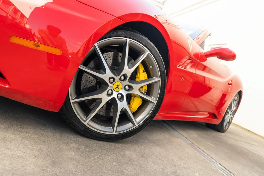 2010 Ferrari California - Image 4 of 31