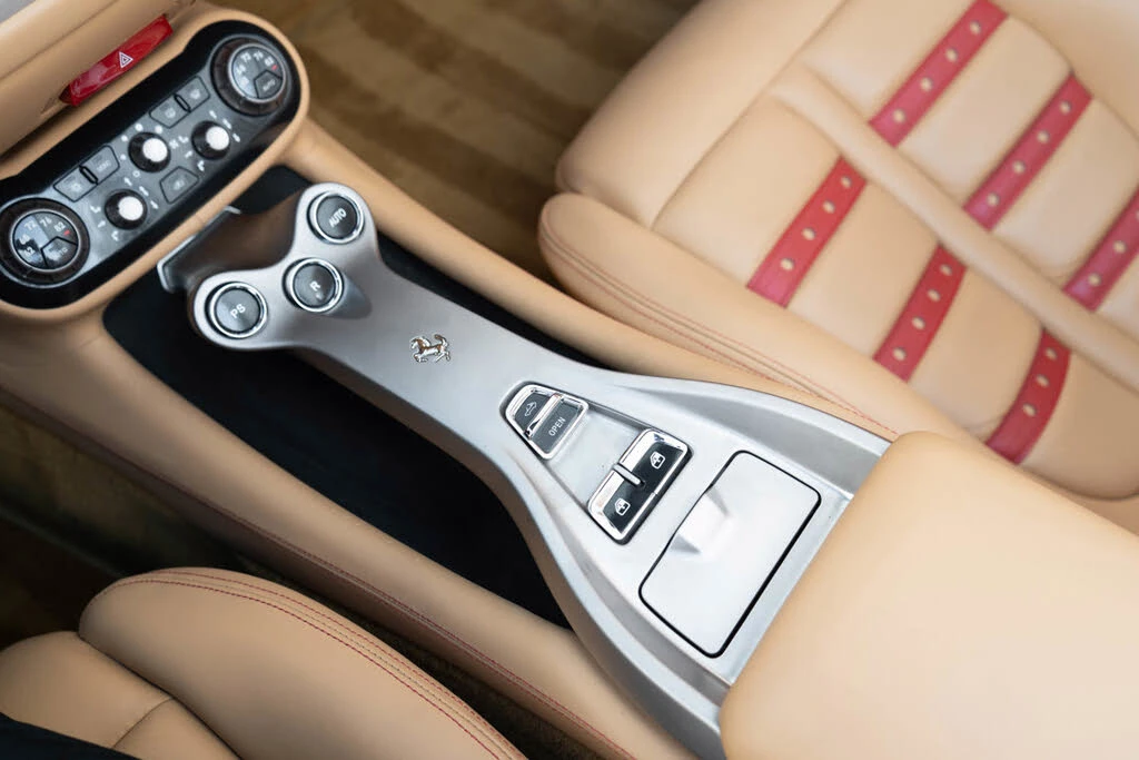 2010 Ferrari California - Image 22 of 31