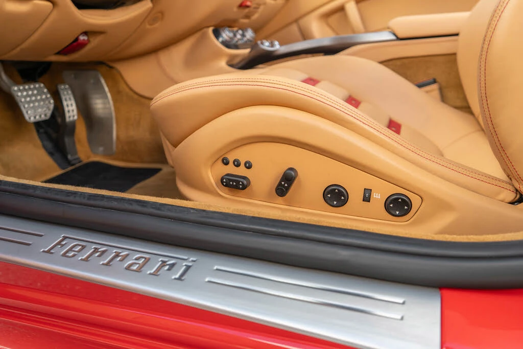 2010 Ferrari California - Image 14 of 31