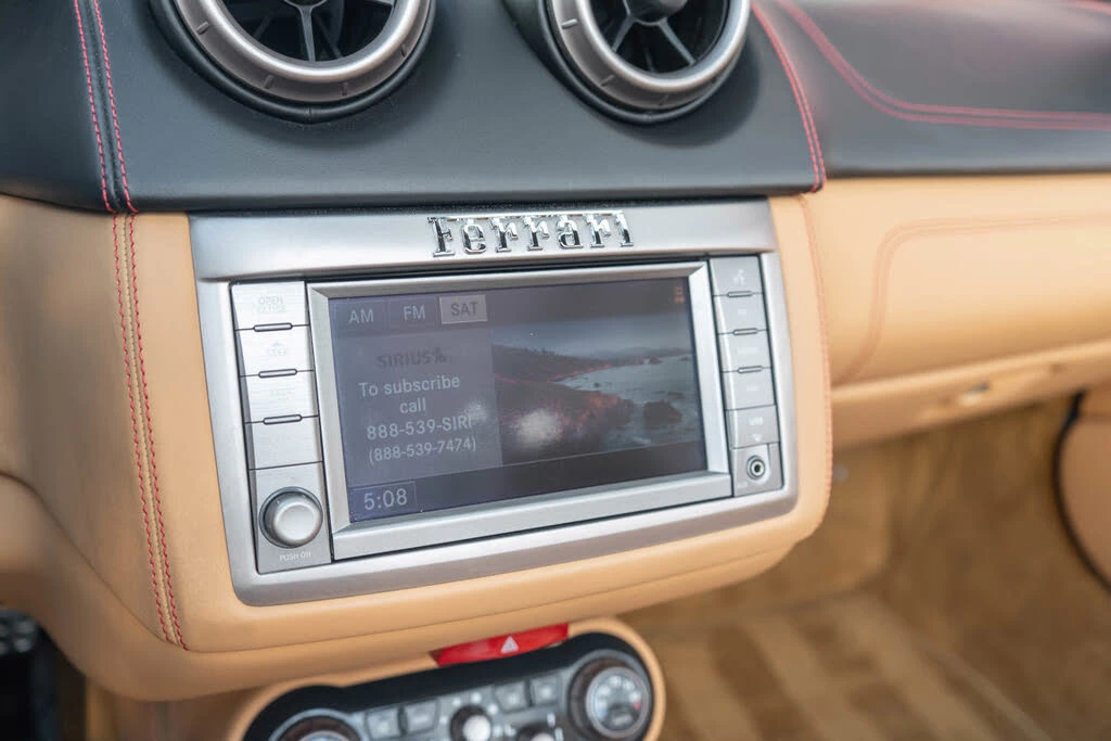 2010 Ferrari California - Image 18 of 31