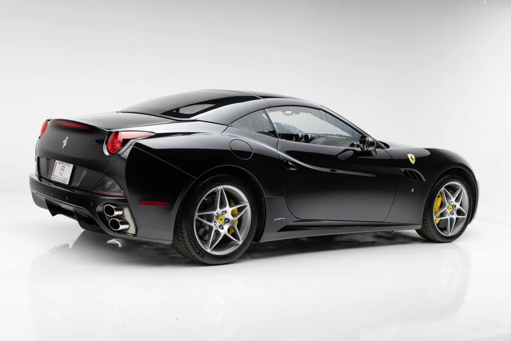 2010 Ferrari California - Image 17 of 31