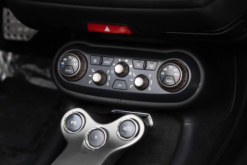 2010 Ferrari California - Image 20 of 31