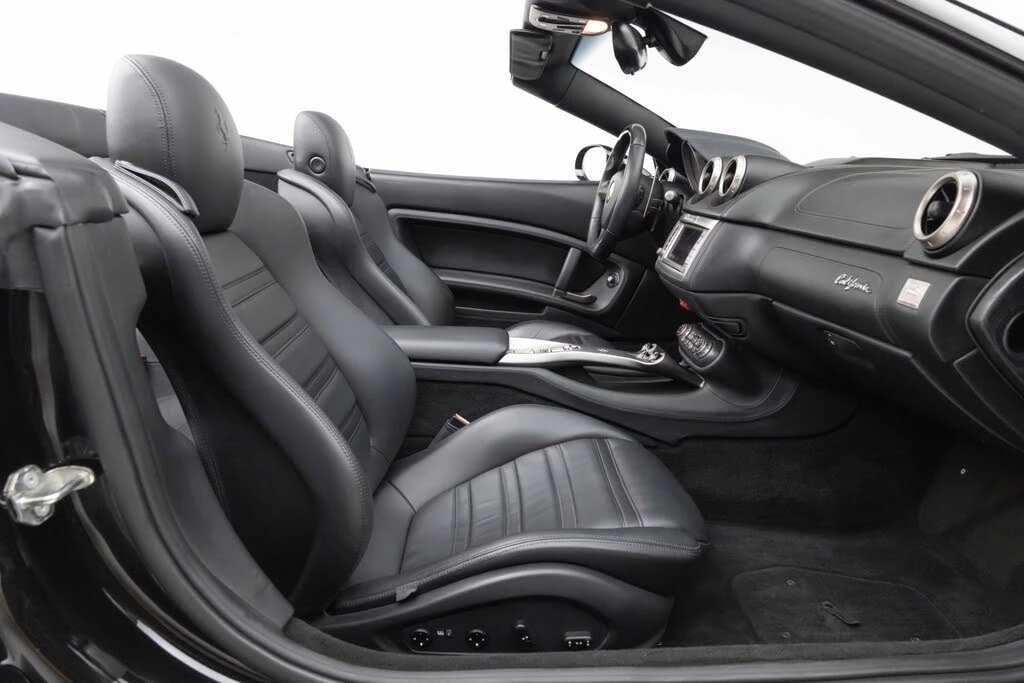 2010 Ferrari California - Image 12 of 31