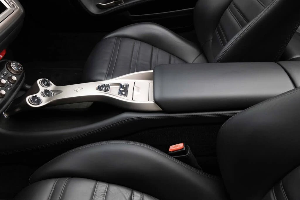 2010 Ferrari California - Image 28 of 31