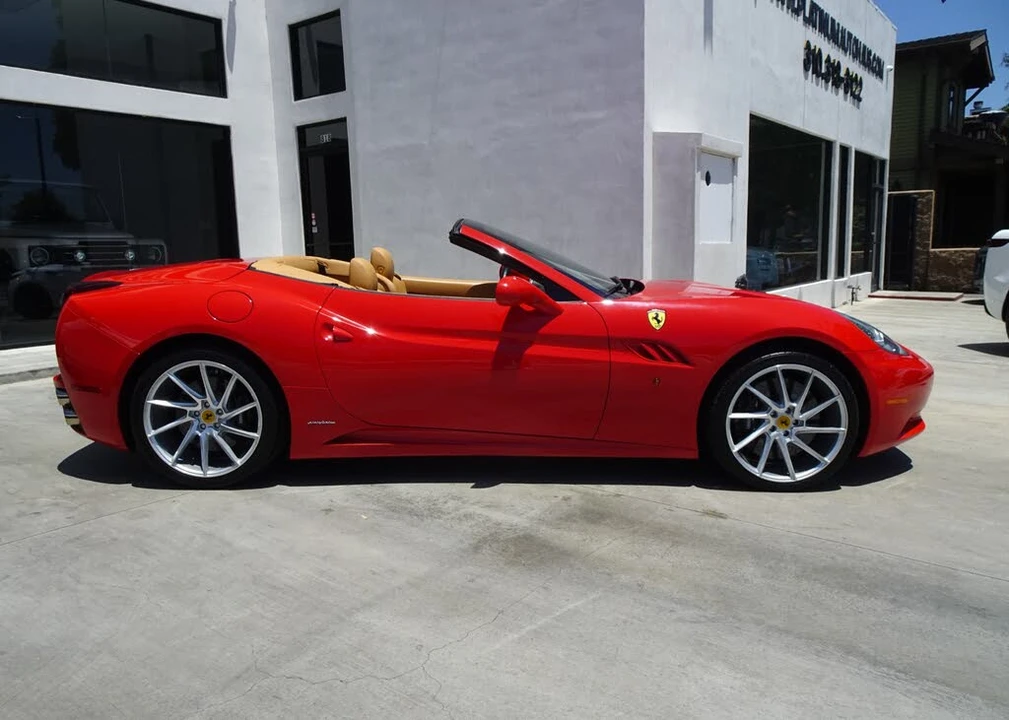 2010 Ferrari California - Image 9 of 19