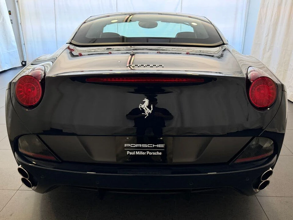 2010 Ferrari California - Image 8 of 27