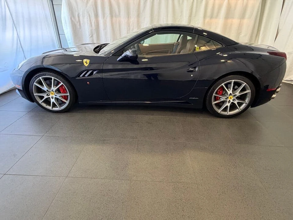 2010 Ferrari California - Image 2 of 27