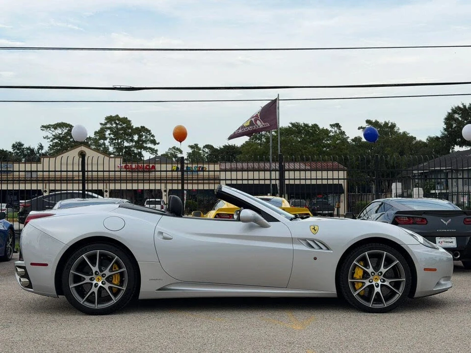 2010 Ferrari California - Image 11 of 31