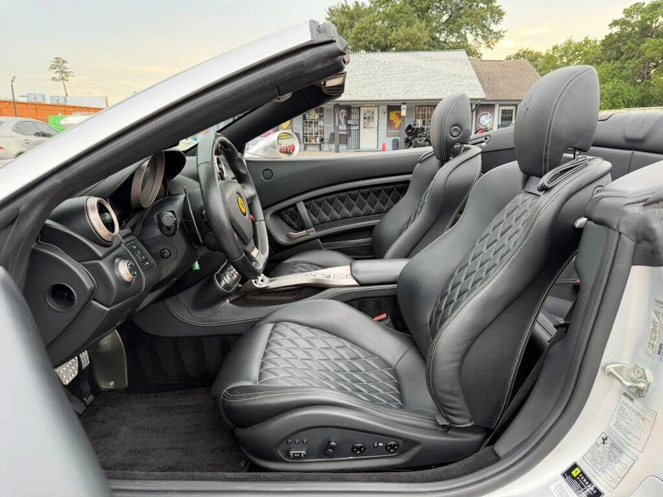 2010 Ferrari California - Image 21 of 31