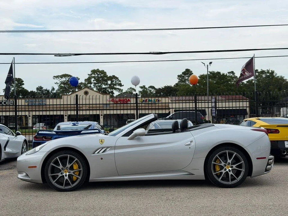 2010 Ferrari California - Image 10 of 31