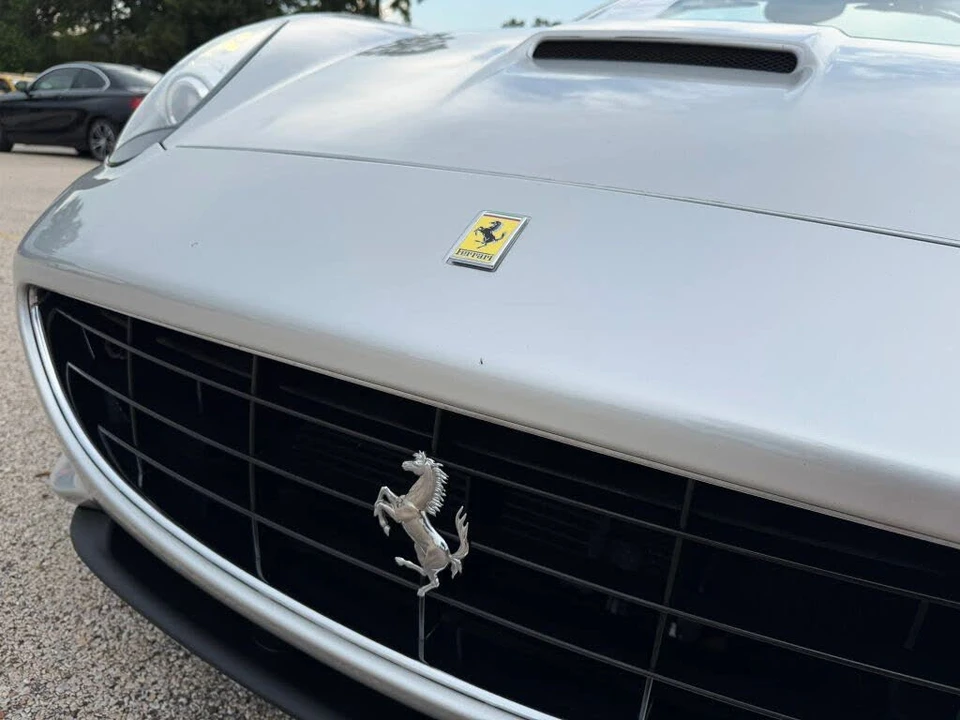 2010 Ferrari California - Image 17 of 31
