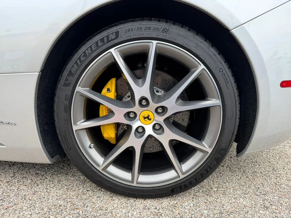 2010 Ferrari California - Image 16 of 31