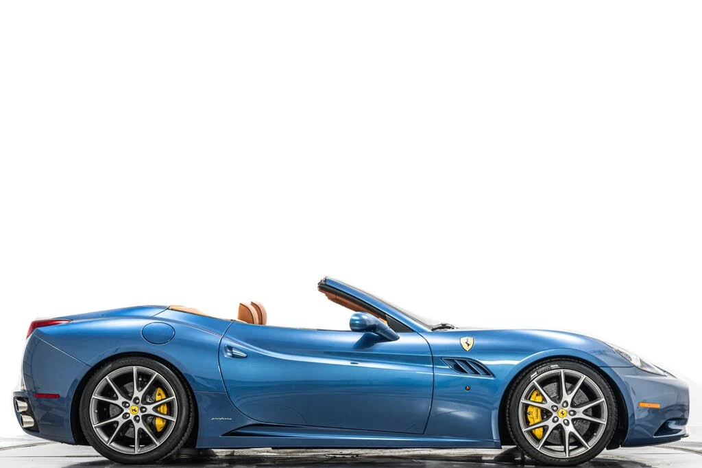 2010 Ferrari California - Image 2 of 31