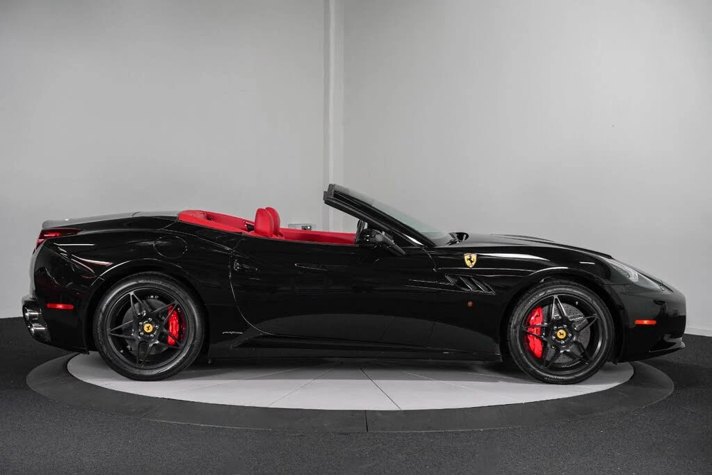 2010 Ferrari California - Image 12 of 31