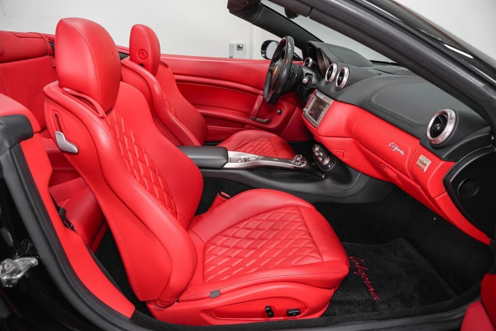 2010 Ferrari California - Image 30 of 31