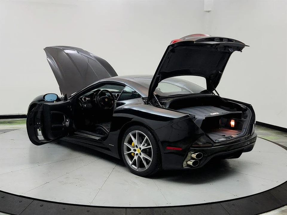 2010 Ferrari California - Image 12 of 31
