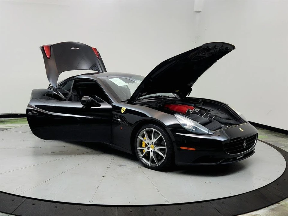 2010 Ferrari California - Image 10 of 31