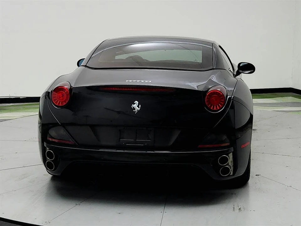 2010 Ferrari California - Image 6 of 31