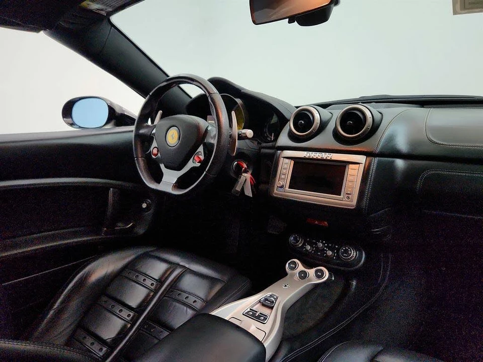 2010 Ferrari California - Image 22 of 31