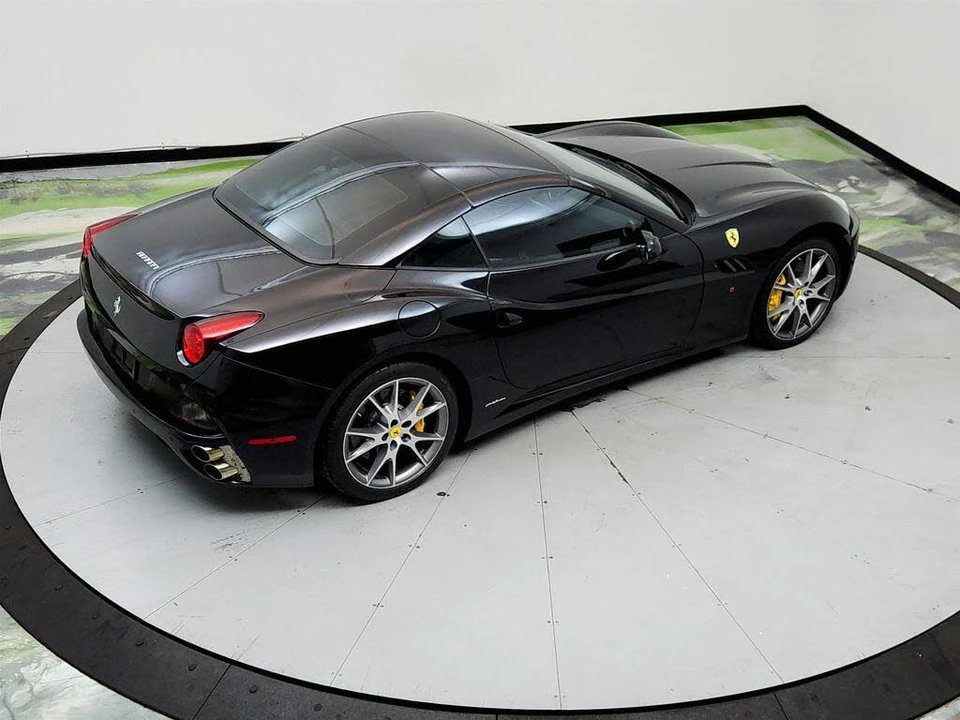 2010 Ferrari California - Image 28 of 31