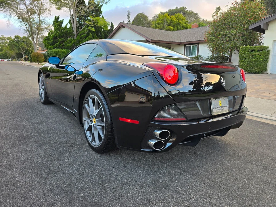 2010 Ferrari California - Image 10 of 31