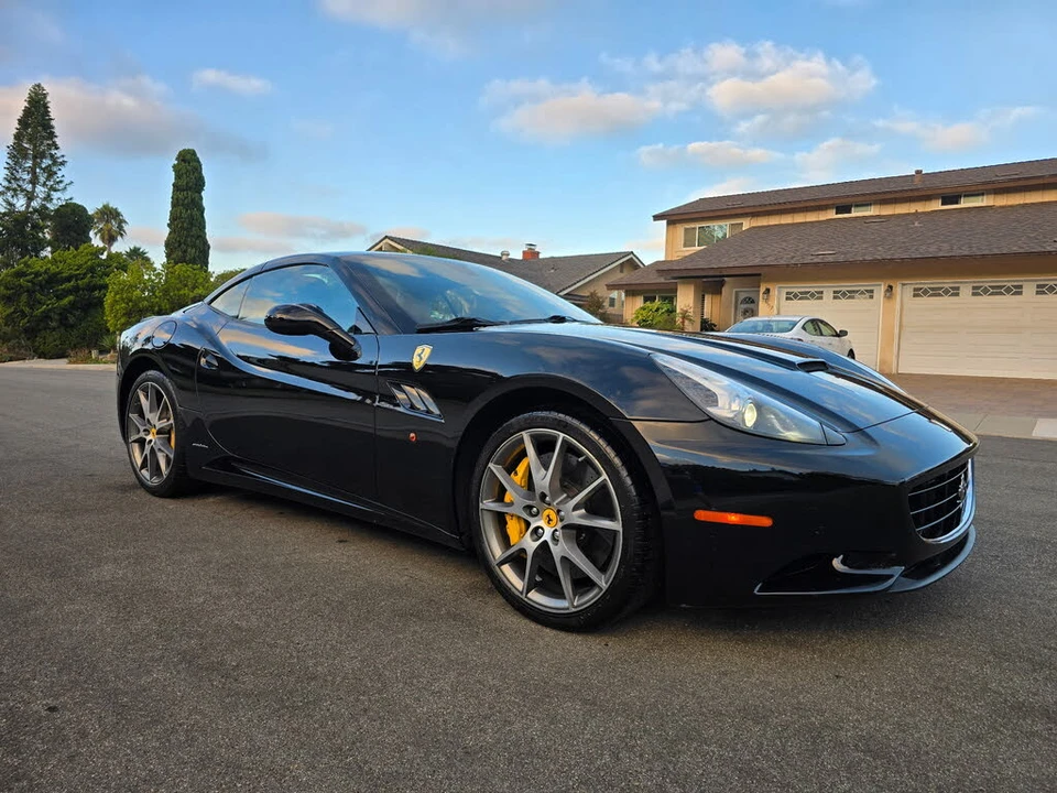 2010 Ferrari California - Image 14 of 31