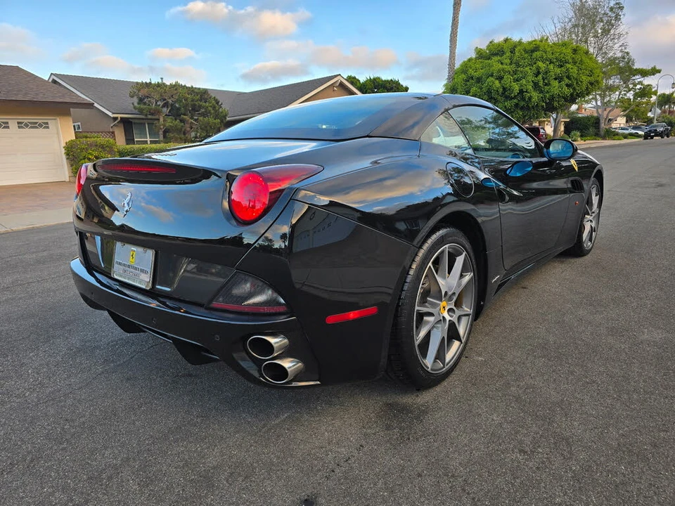 2010 Ferrari California - Image 13 of 31