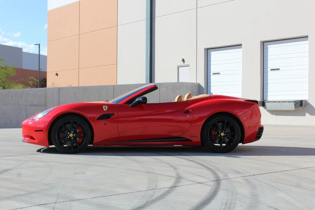 2010 Ferrari California - Image 5 of 31