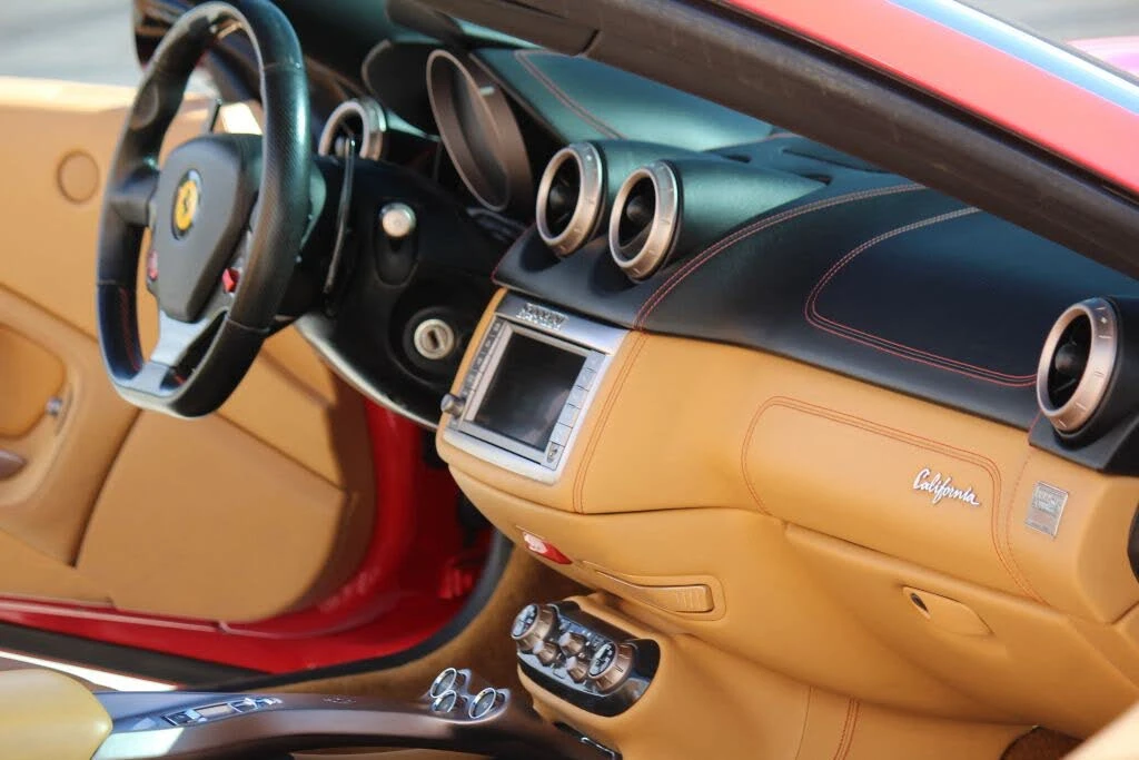 2010 Ferrari California - Image 17 of 31