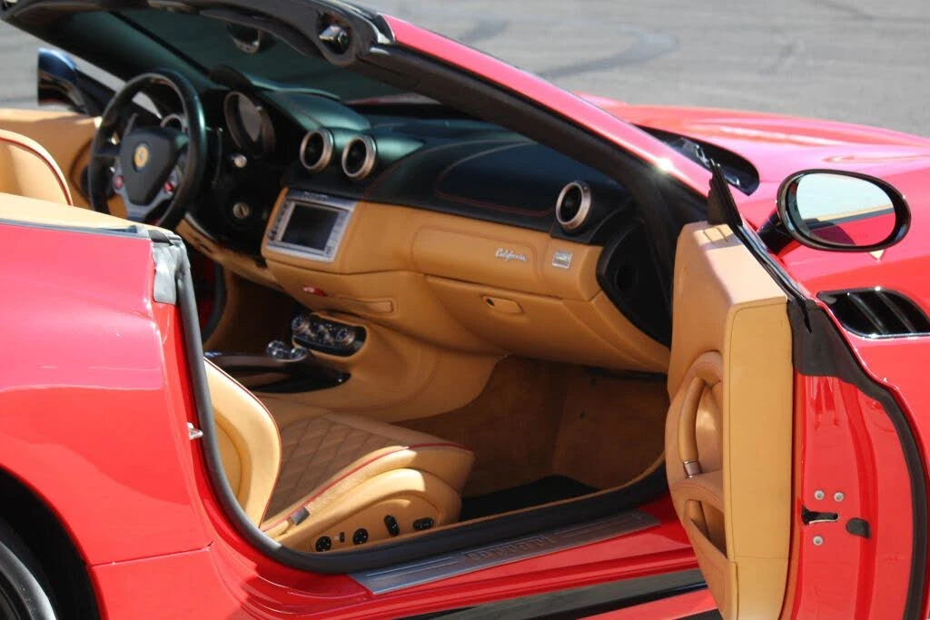 2010 Ferrari California - Image 23 of 31