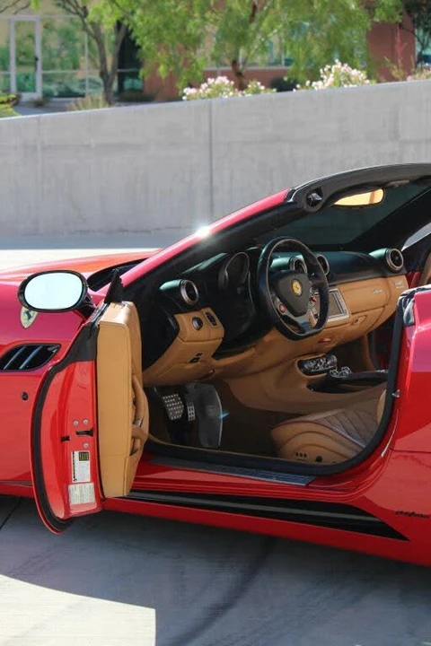 2010 Ferrari California - Image 24 of 31