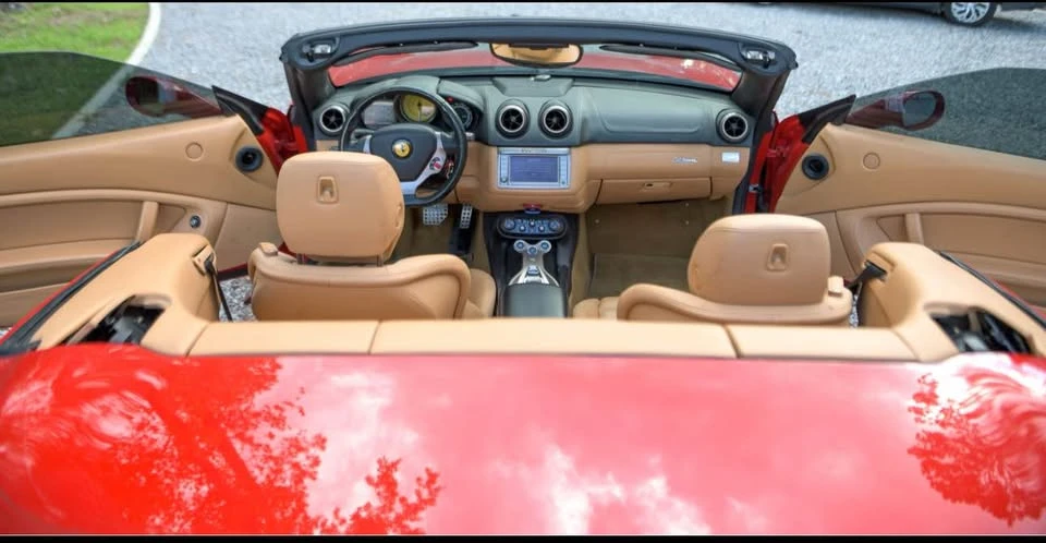 2010 Ferrari California - Image 4 of 8