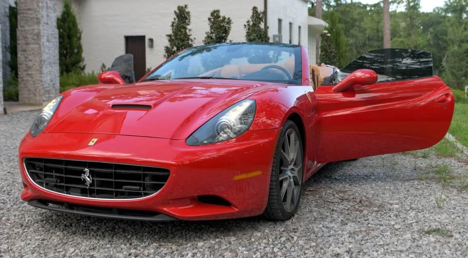 2010 Ferrari California - Image 6 of 8