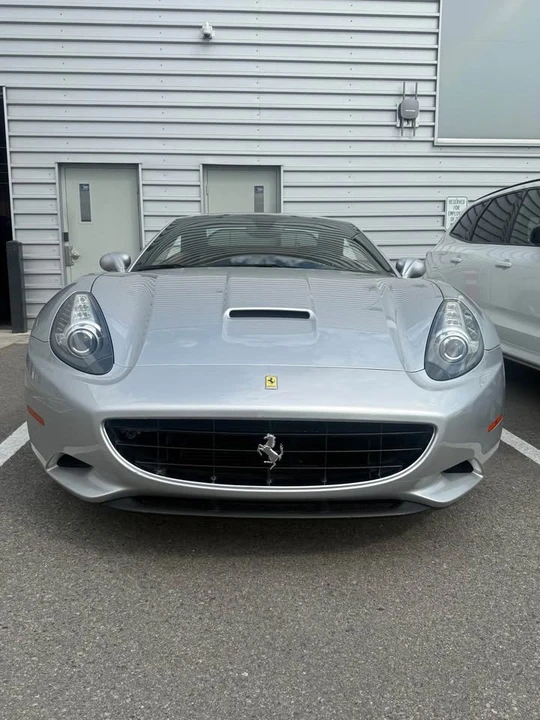 2010 Ferrari California - Image 2 of 20