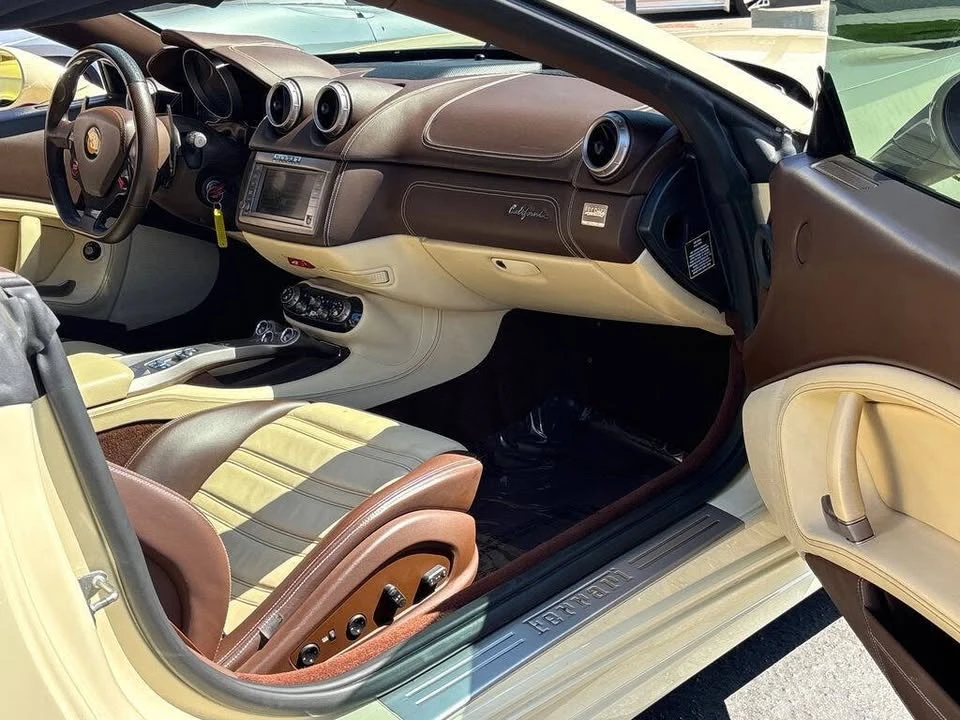 2010 Ferrari California - Image 12 of 20