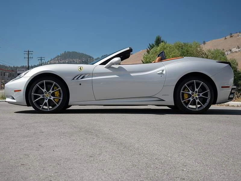 2010 Ferrari California - Image 6 of 19