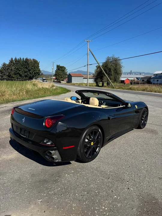 2010 Ferrari California - Image 6 of 9