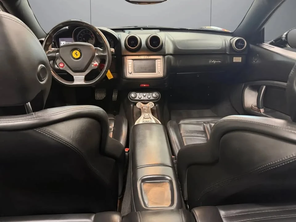 2010 Ferrari California - Image 5 of 5
