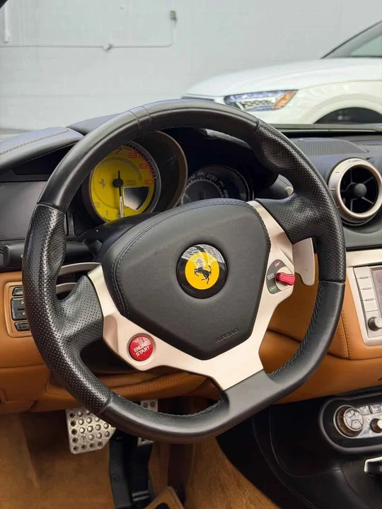 2010 Ferrari California - Image 7 of 9