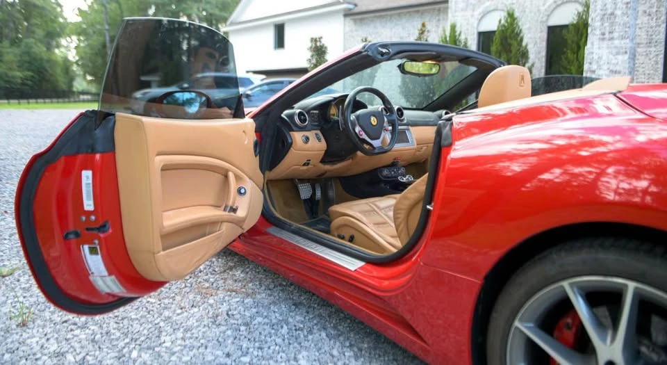 2010 Ferrari California - Image 3 of 6
