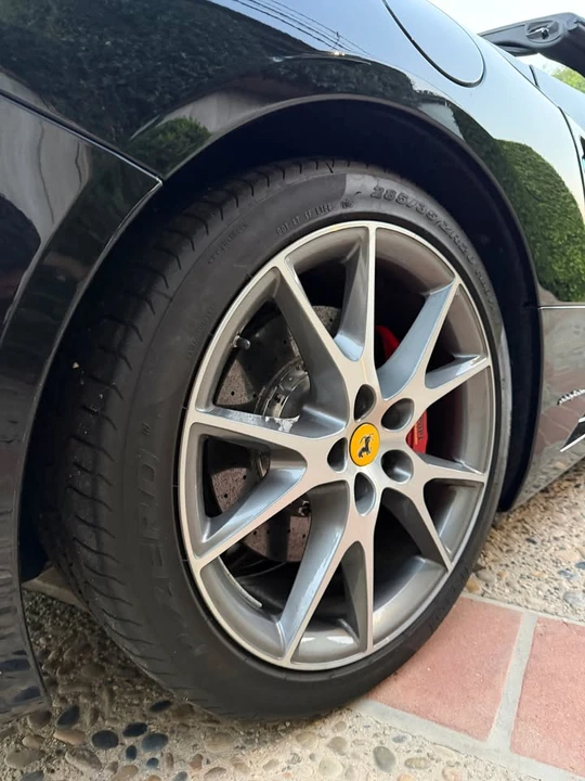 2010 Ferrari California - Image 17 of 18