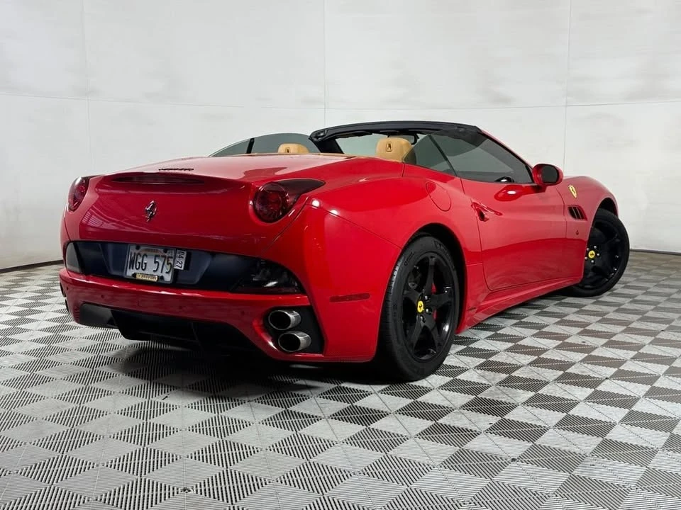 2010 Ferrari California - Image 2 of 10