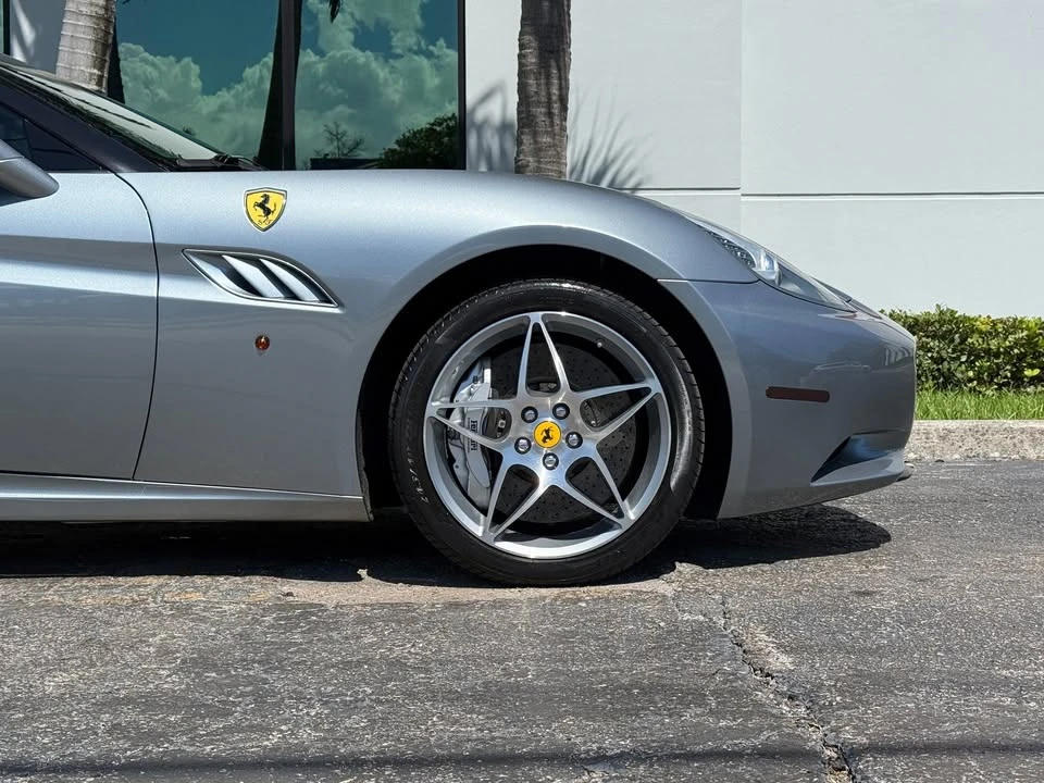 2010 Ferrari California - Image 6 of 16