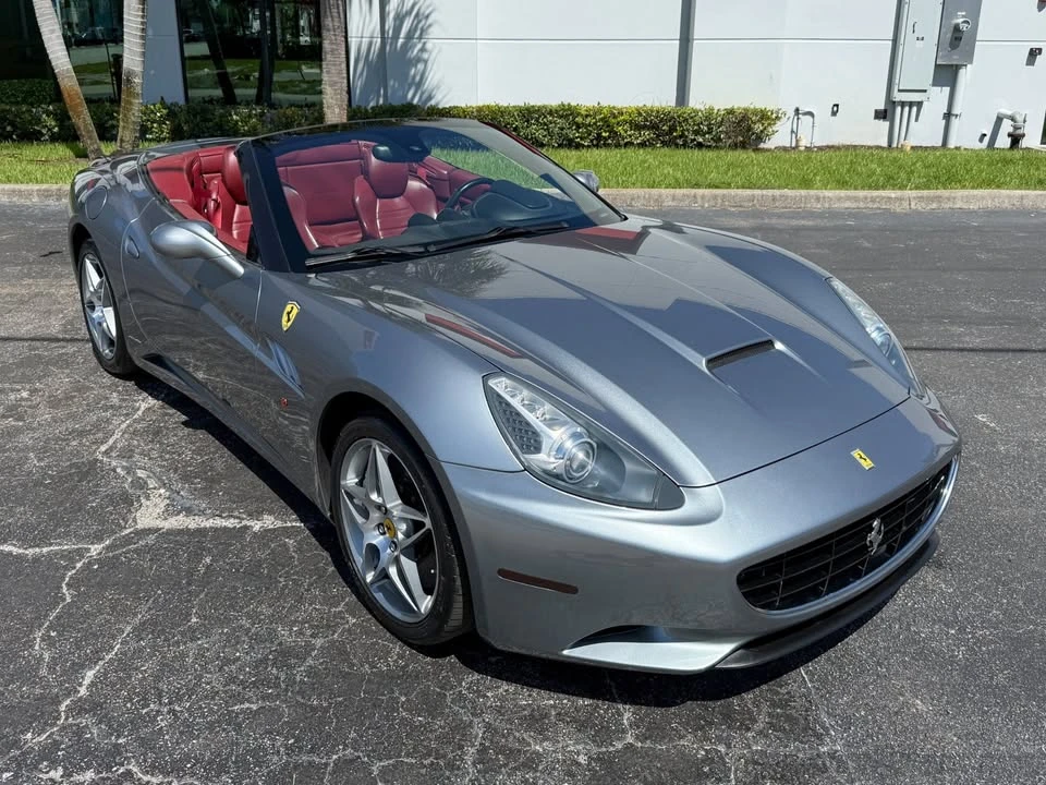 2010 Ferrari California - Image 4 of 16