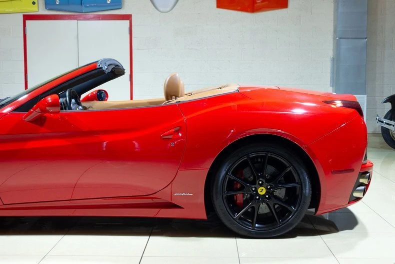 2010 Ferrari California - Image 7 of 20