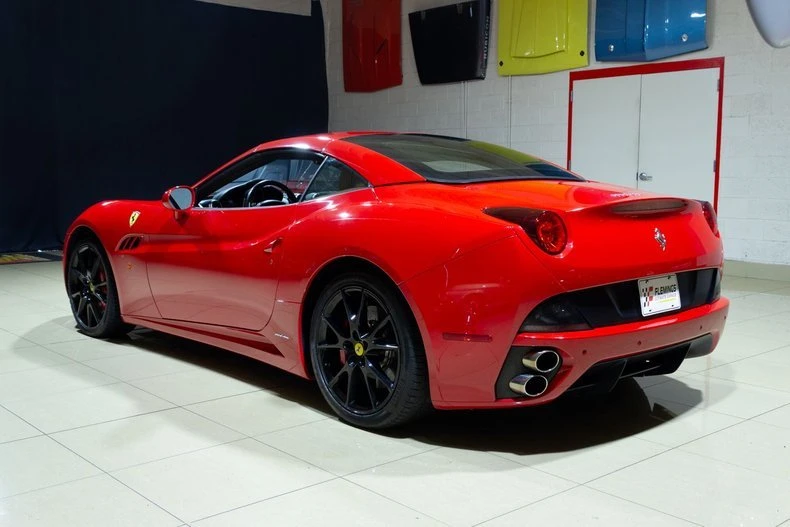 2010 Ferrari California - Image 16 of 20