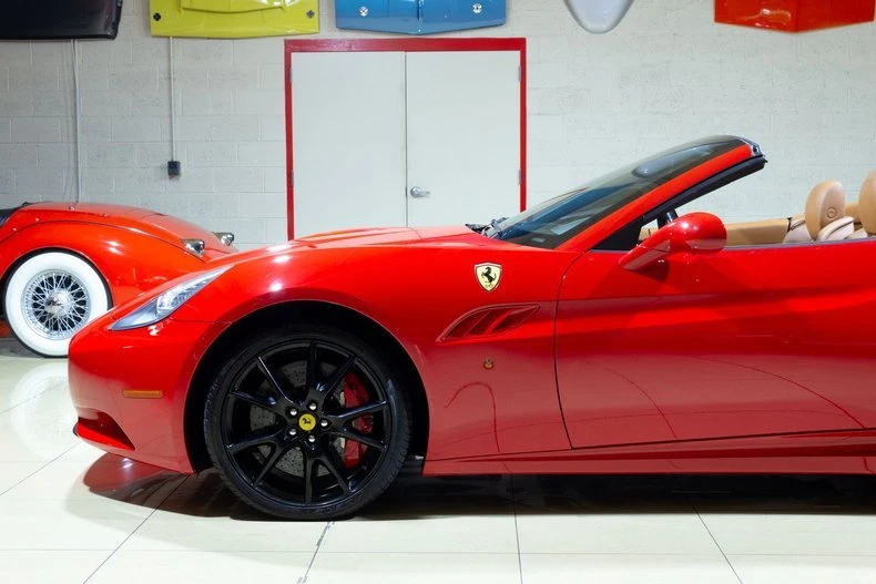 2010 Ferrari California - Image 5 of 20